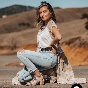 NEW Freebird Caprice Sandal in Ice size 9 RARE Color.